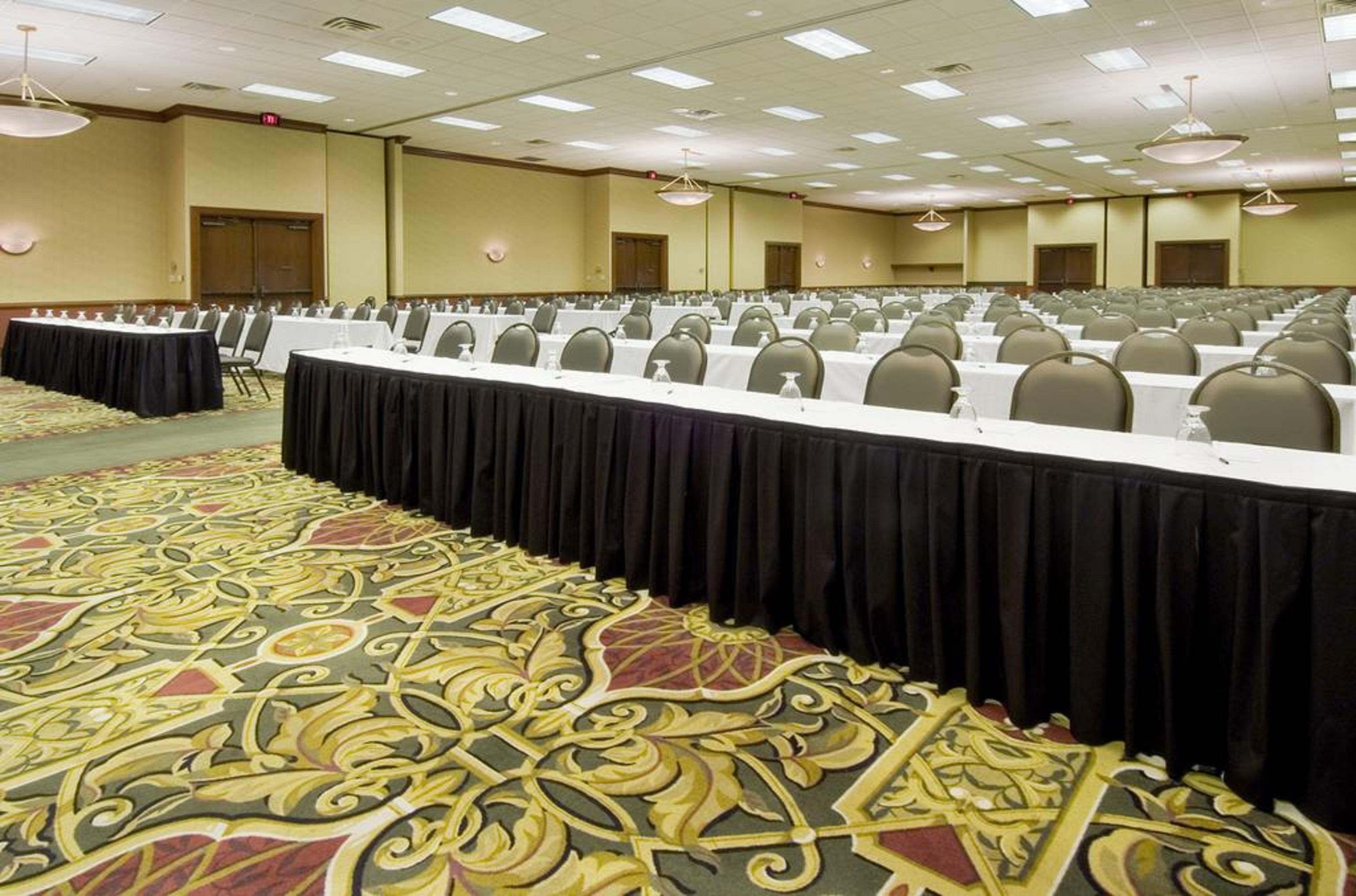 Hotel Doubletree By Hilton Lansing Business foto
