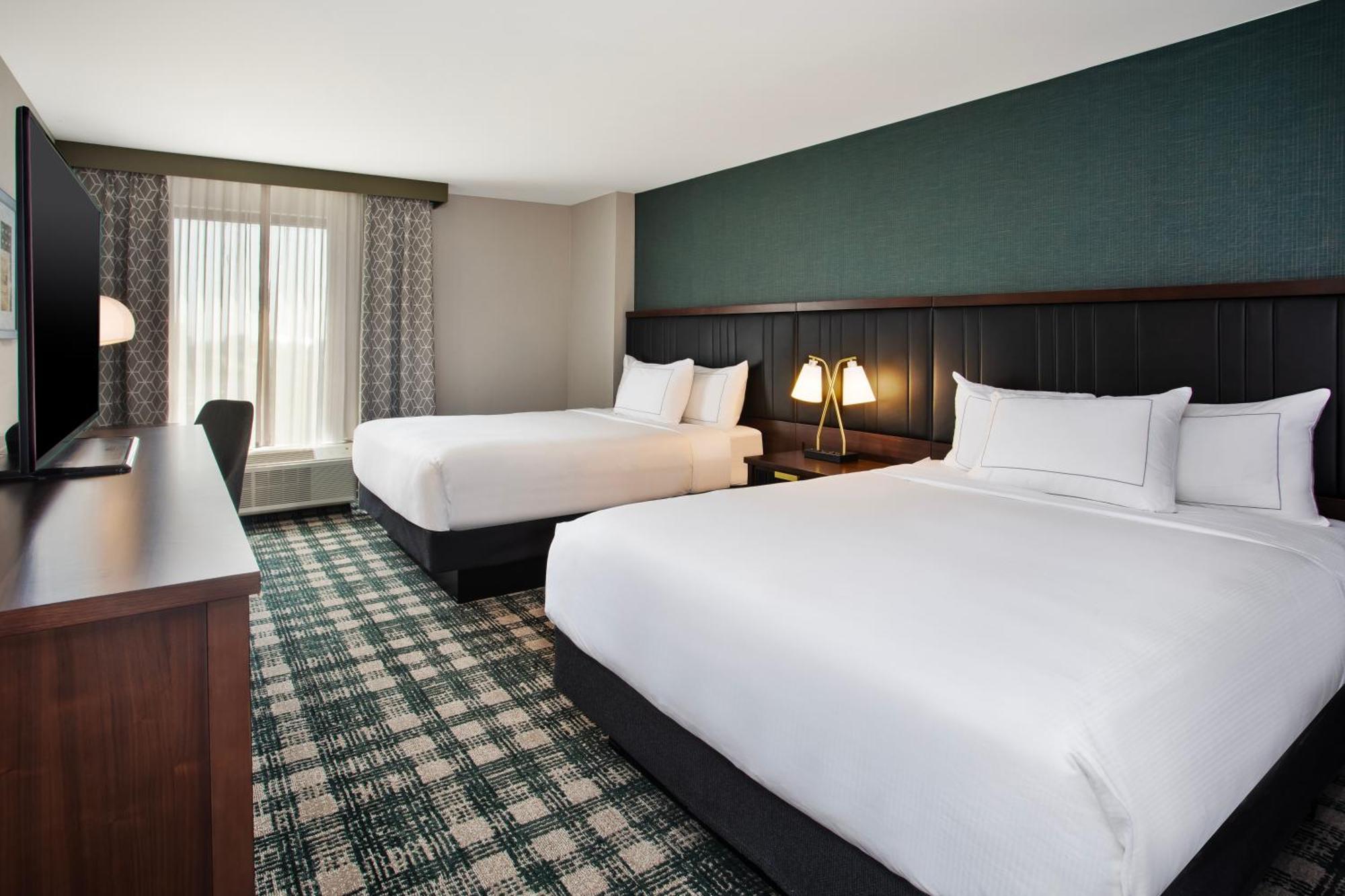Hotel Doubletree By Hilton Lansing Exterior foto