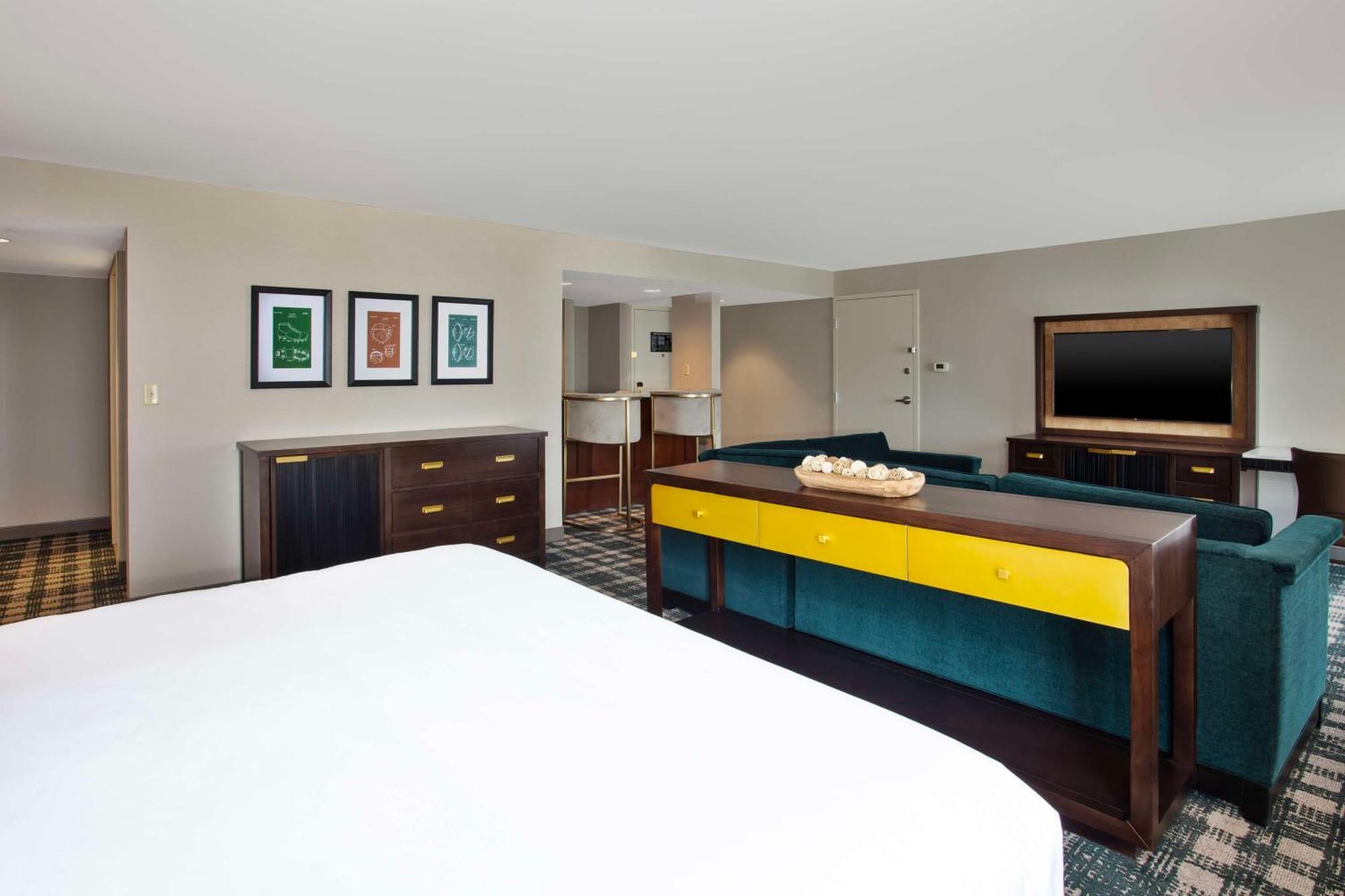 Hotel Doubletree By Hilton Lansing Exterior foto