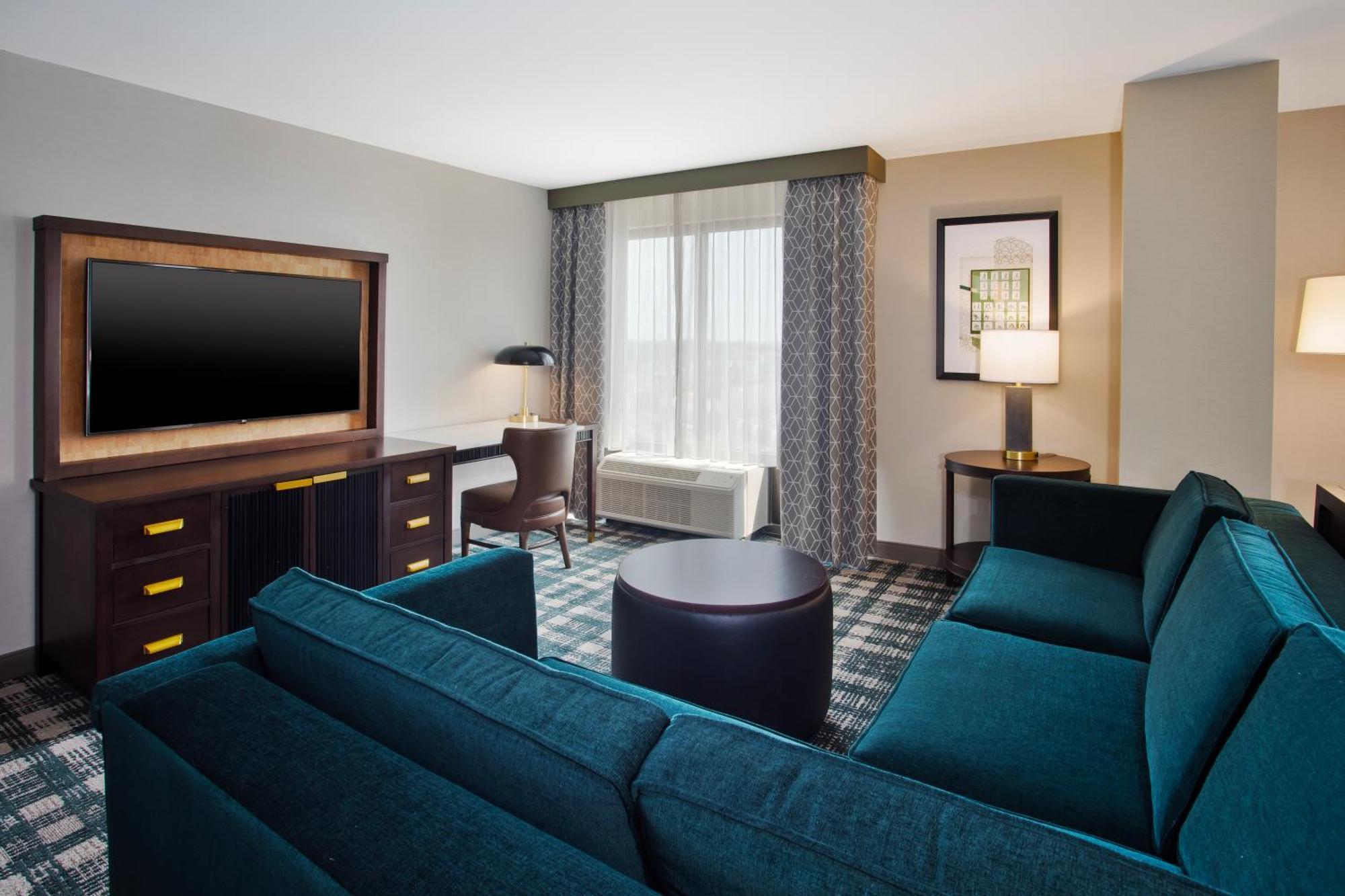 Hotel Doubletree By Hilton Lansing Exterior foto