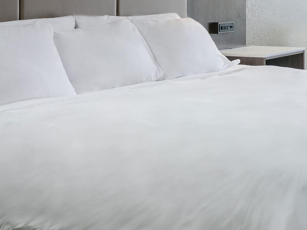 Hotel Doubletree By Hilton Lansing Zimmer foto